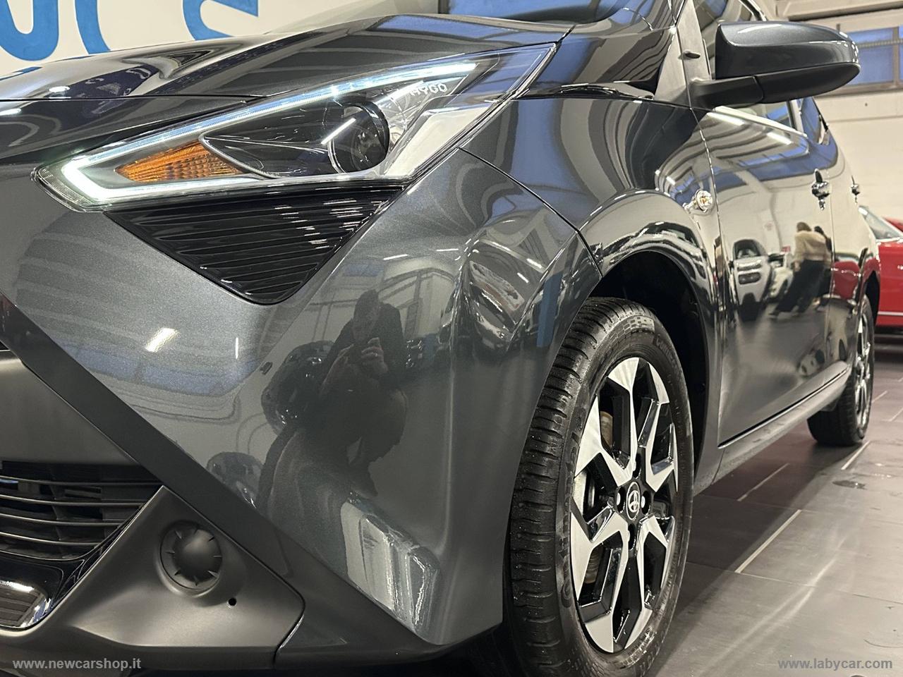 TOYOTA Aygo Connect 1.0 VVT-i 72 CV 5p. x-play