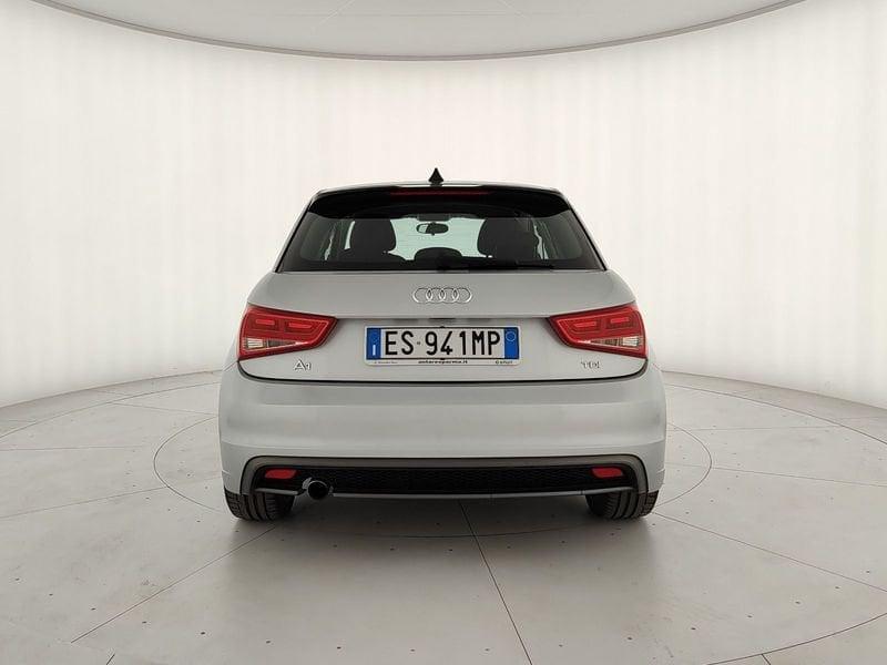 Audi A1 Sportback 1.6 tdi Admired s-tronic Sline esterno