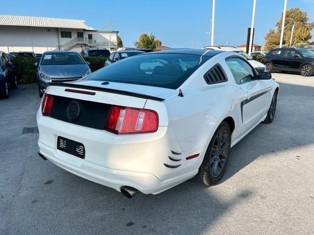 Ford Mustang V6 Coupé 305 CV