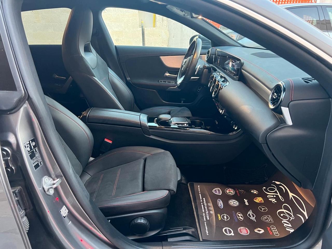 MERCEDES CLA 200D SHOOTING BRAKE PREMIUM 2.0 150CV PELLE NAVI CAM ANNO 2020