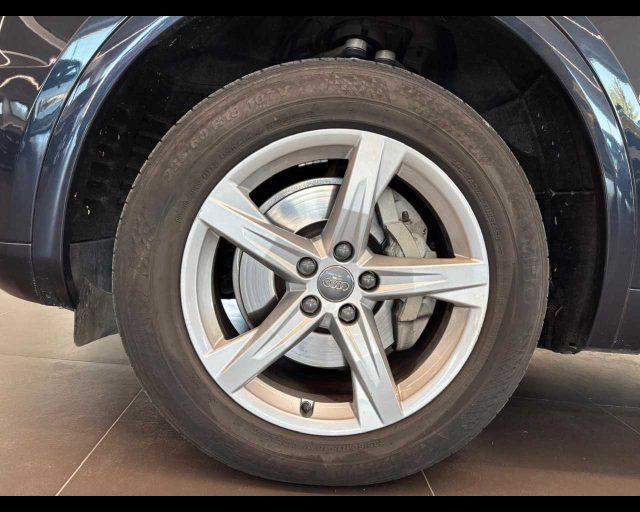 AUDI Q5 2.0 TDI quattro S tronic Business Sport