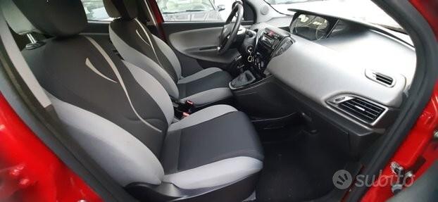 Lancia Ypsilon 0.9 TwinAir 85 CV 5 porte Metano Ecochic Elefantino