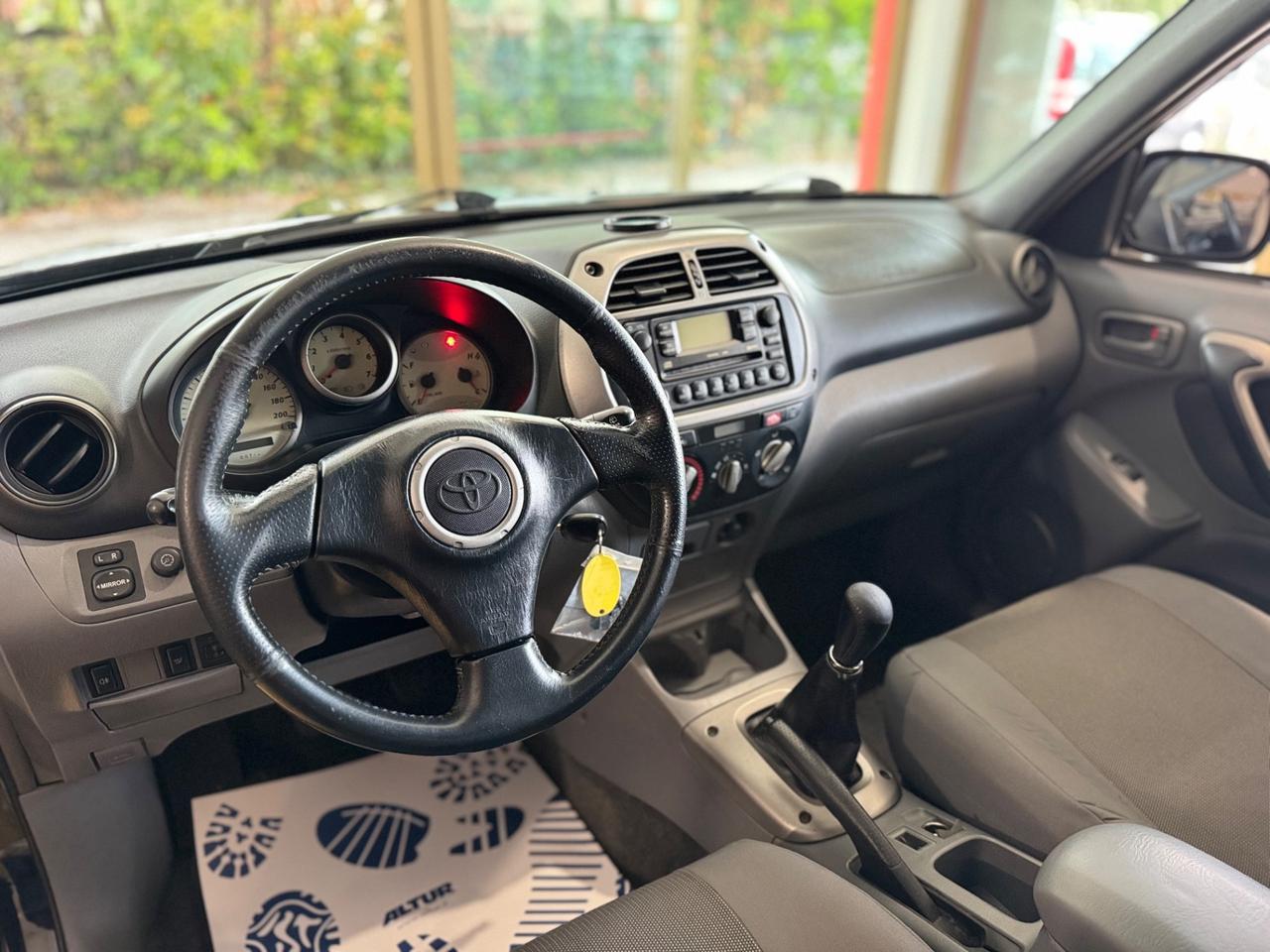 Toyota RAV 4 RAV4 2.0 Tdi D-4D cat 3 porte Sol