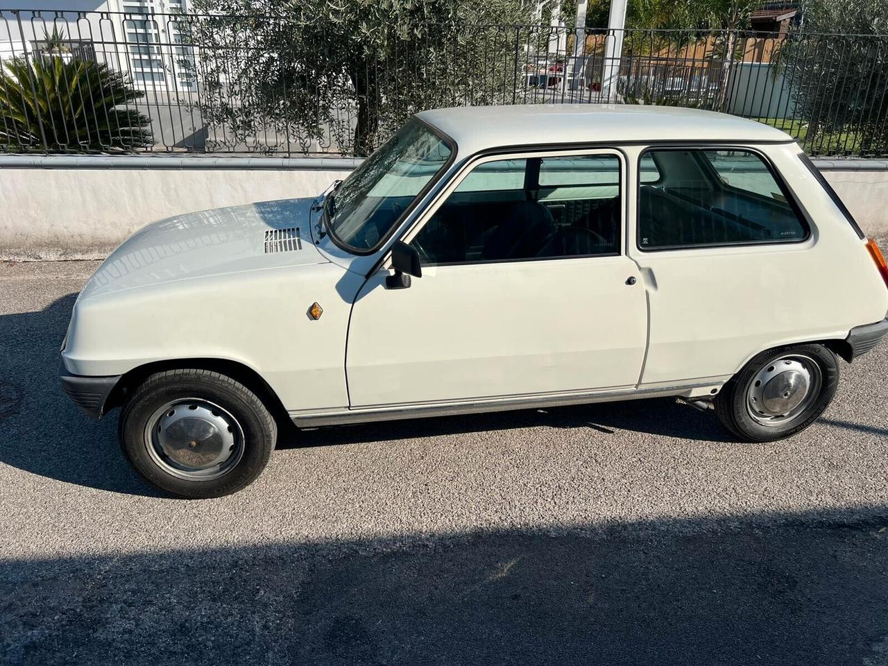 Renault R 5