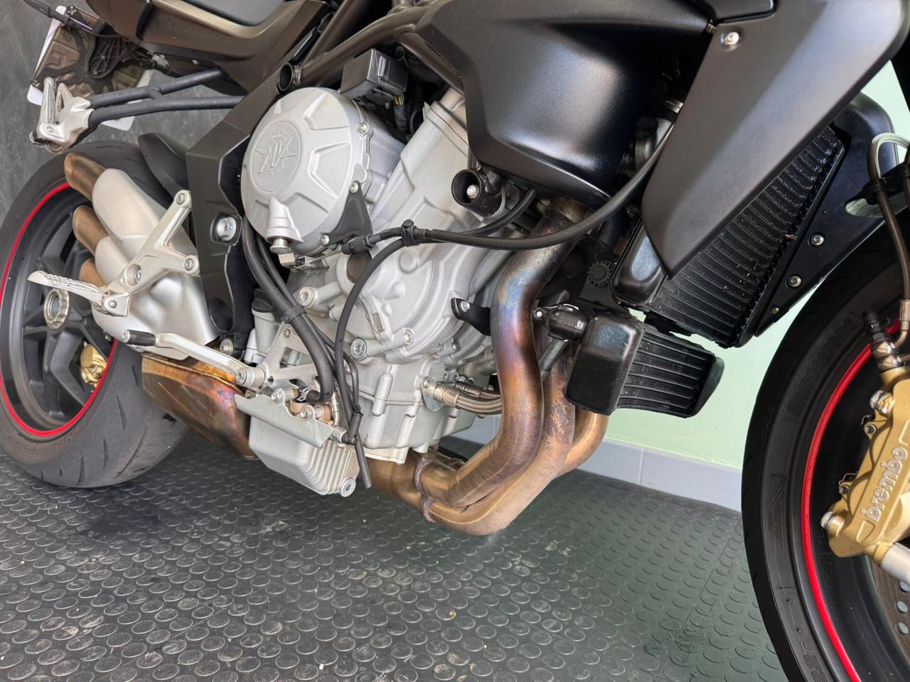 Mv Agusta Brutale 675