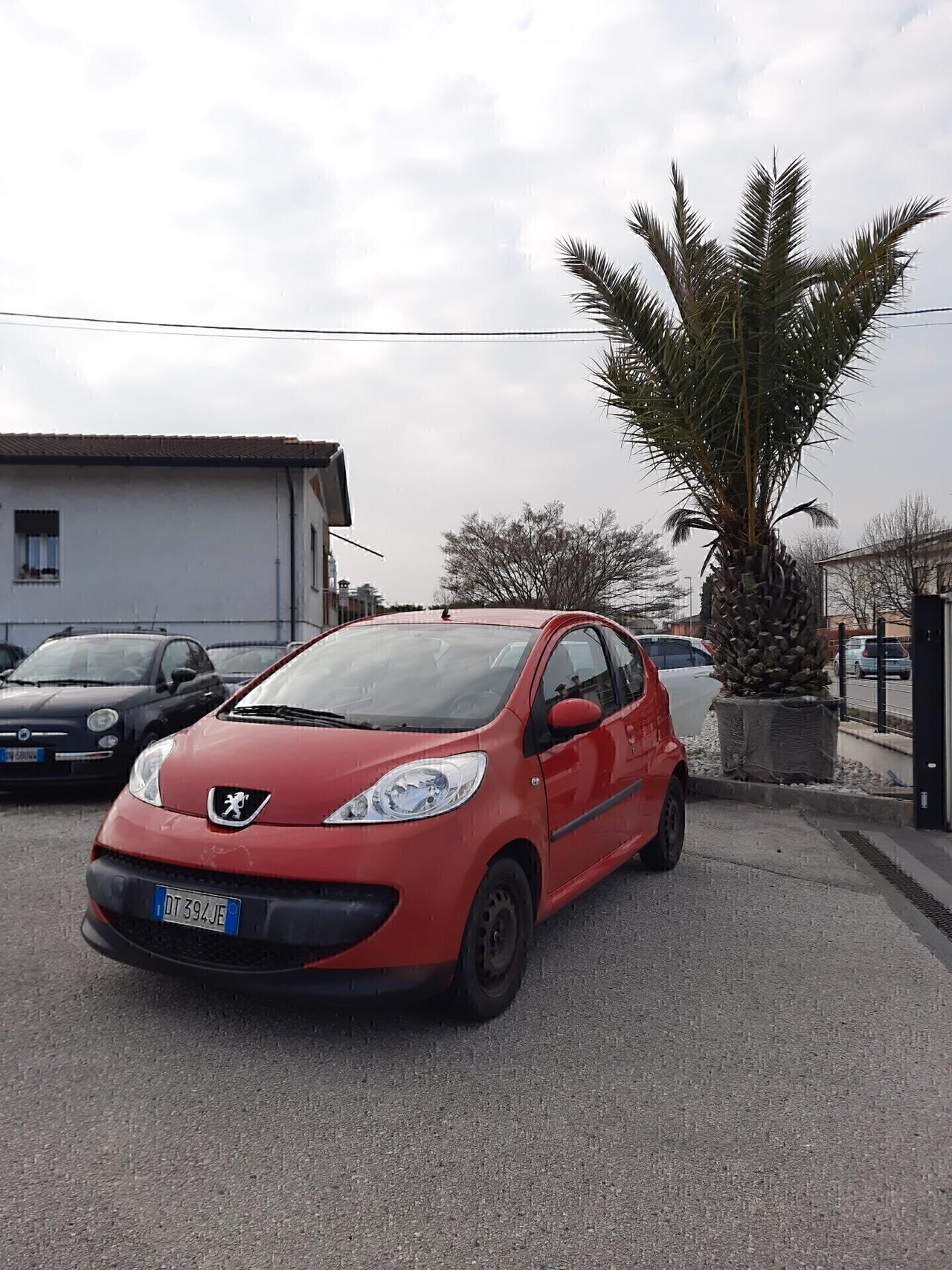 Peugeot 107 1.0 68 CV 12 mesi garanzia