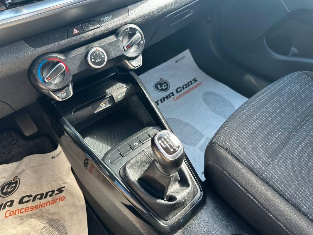 Kia STONIC . ACTIVE BUSINESS CON TELECAMERA E CARPLAY