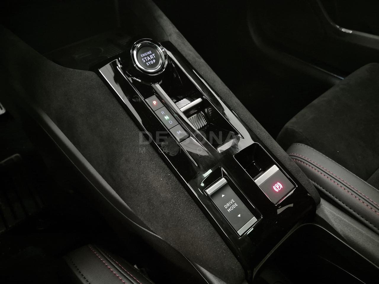 Alfa Romeo Junior 1.2 ibrida speciale 145cv edct6