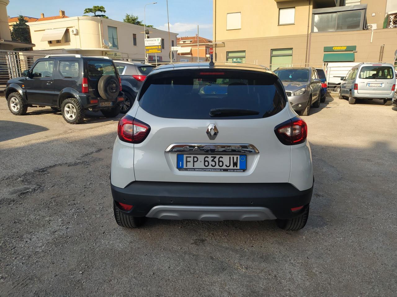 Renault Captur dCi 8V 90 CV EDC Start&Stop Energy Initiale Paris