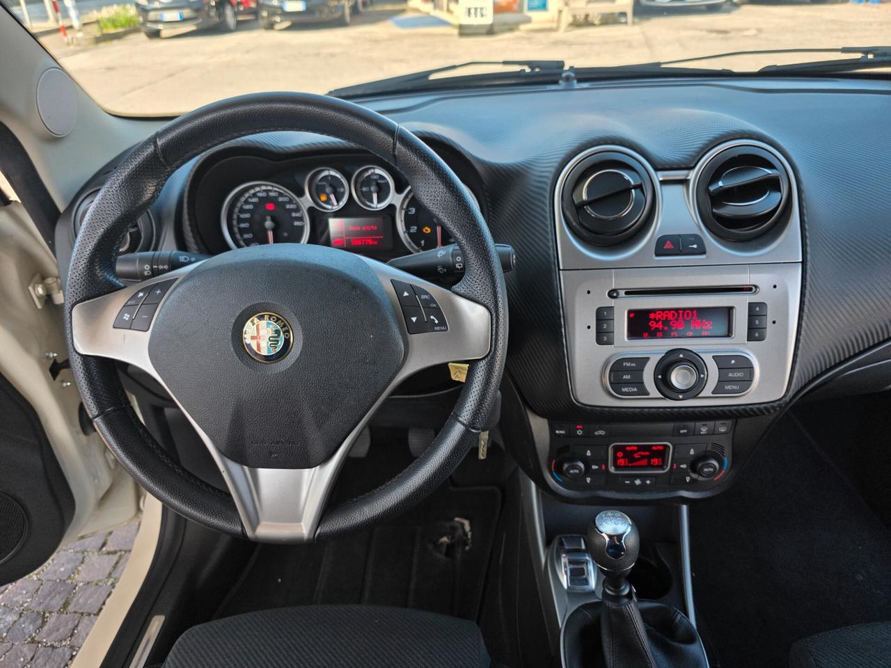 Alfa Romeo MiTo 1.4 105 CV M.air S&S Distinctive Sport Pack