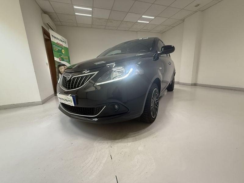 Lancia Ypsilon Ypsilon 1.0 FireFly 5Pt S&S Hybrid Ecochic Gold