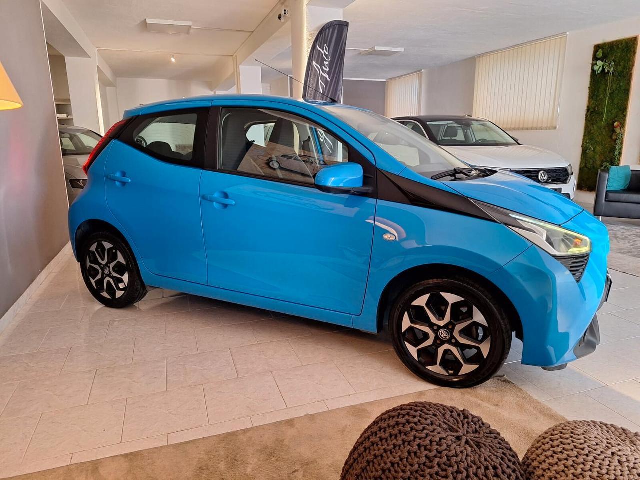 Toyota Aygo 1.0 VVT-i 72 CV 5 porte x-fun