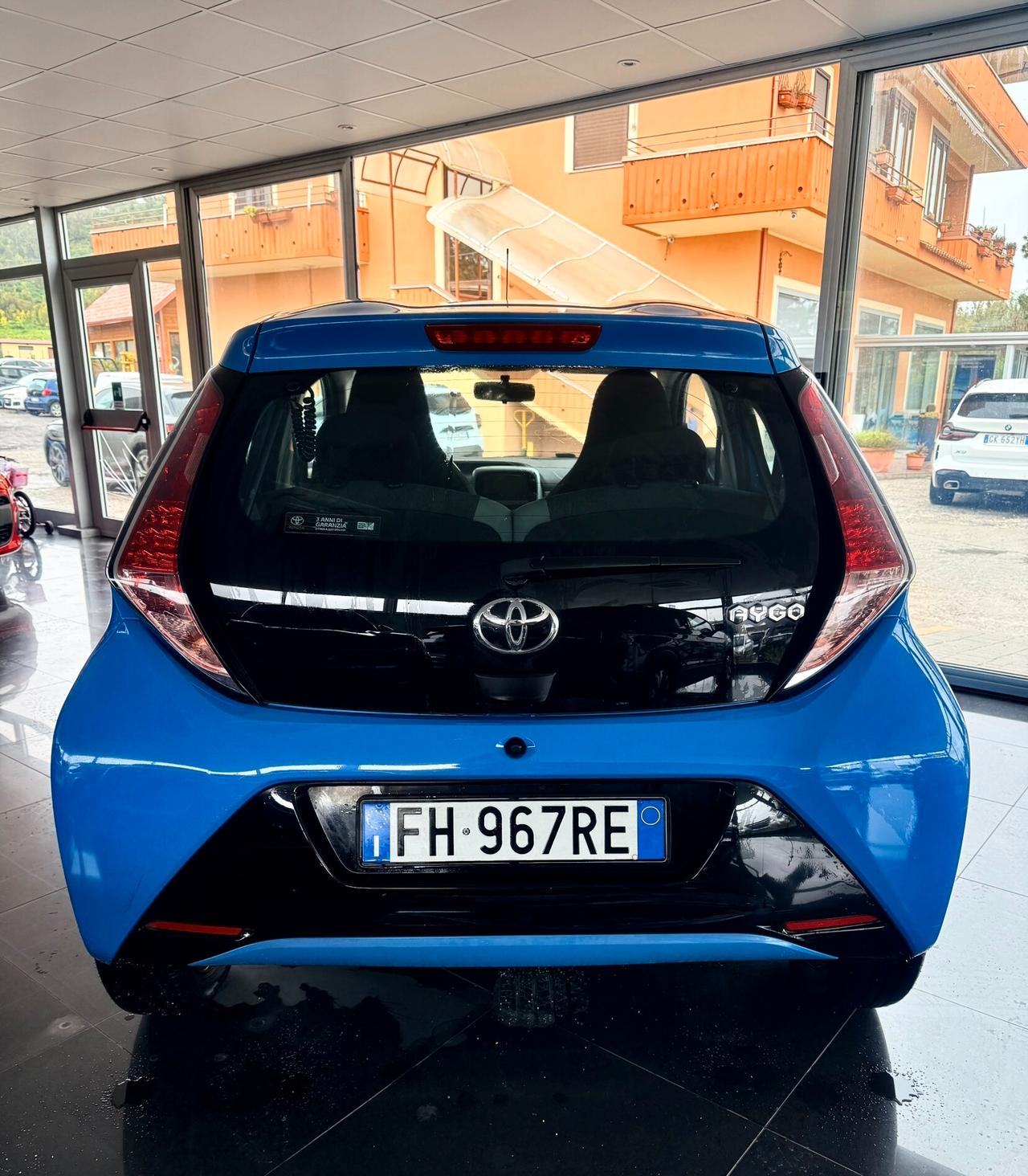 Toyota Aygo 1.0 VVT-i 69 CV 5 porte x-play imm.2017