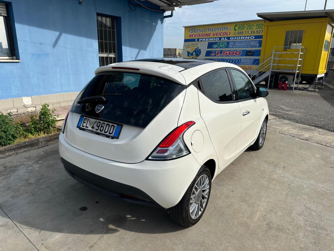 Lancia Ypsilon 1.3 MJT 16V 95 CV 5 porte PLATINUM