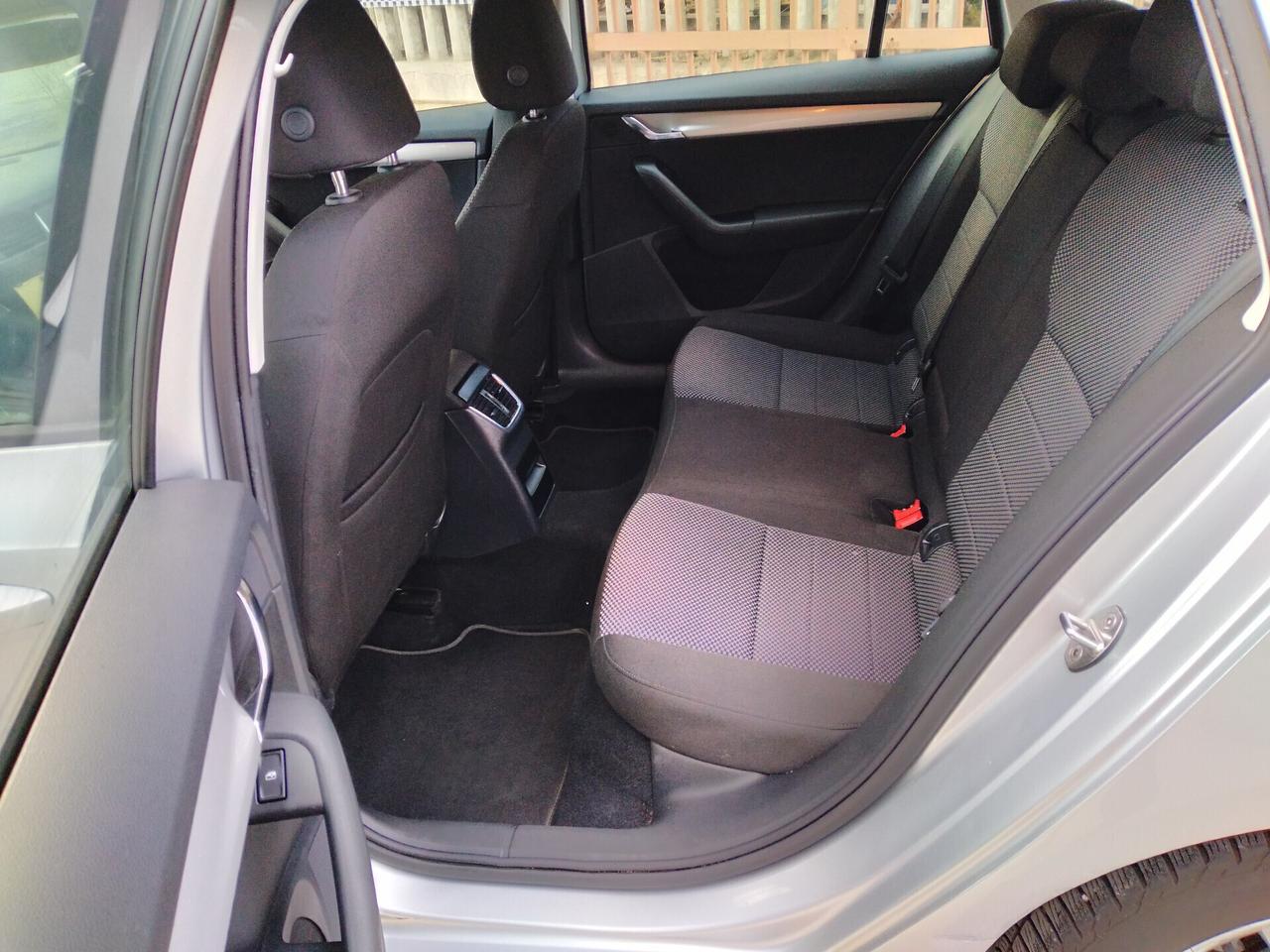 Skoda Octavia 1.6 TDI CR 110 CV Wagon Ambition