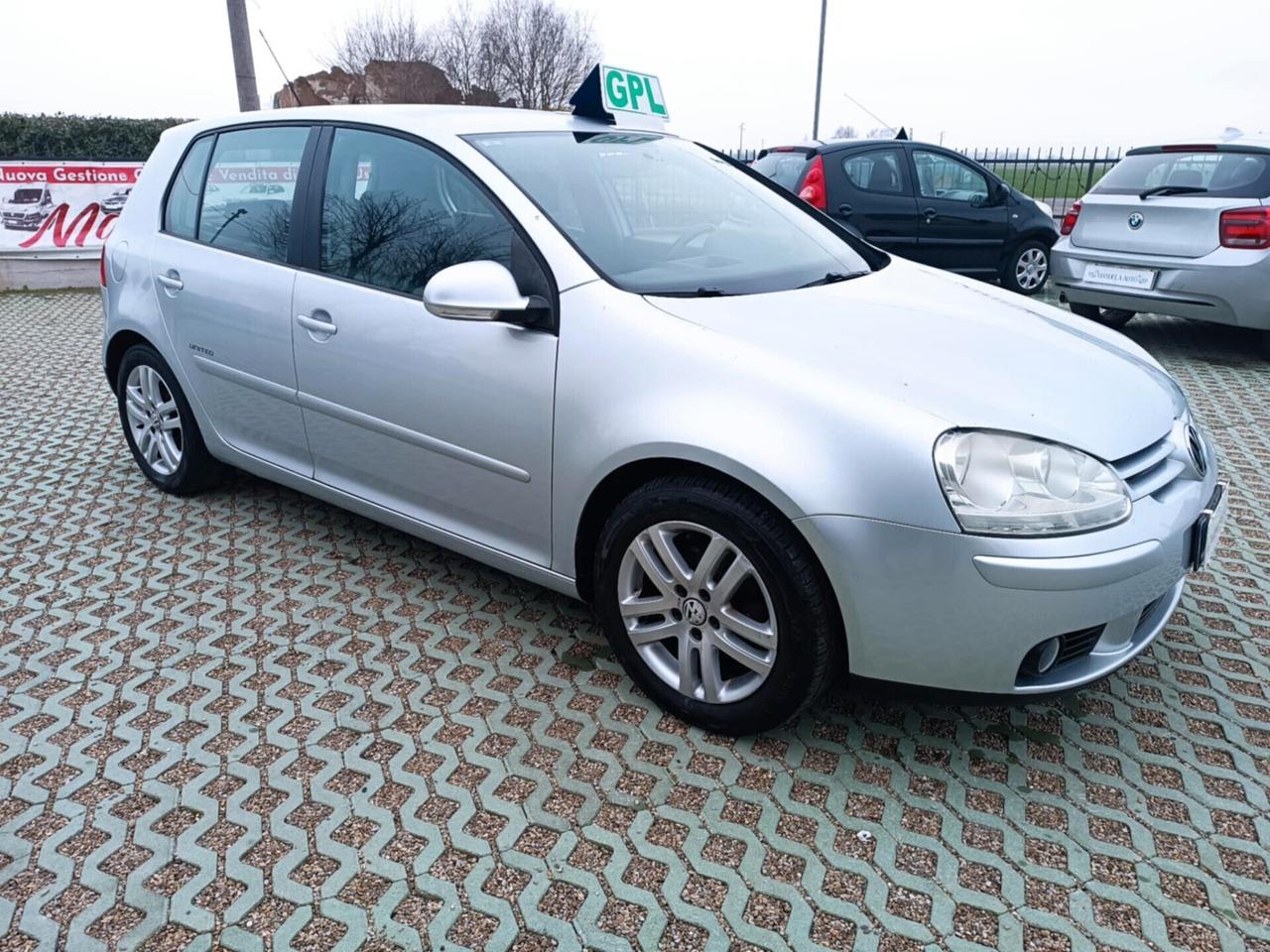 Volkswagen Golf 5 1.6 GPL 5p.