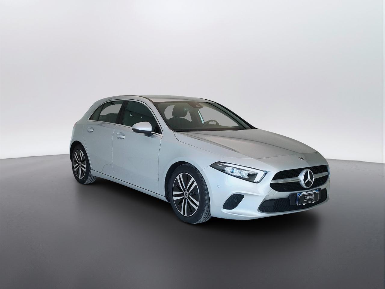Mercedes-Benz Classe A - W177 2018 - A 180 d Sport auto