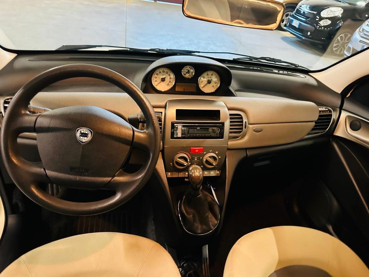 Lancia Ypsilon 1.2 Argento