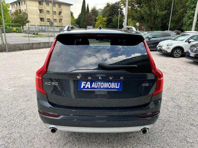 VOLVO XC90 D5 AWD Geartronic 7 posti Momentum