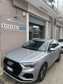 Audi Q3 35 TDI S tronic cockpit navi fari full