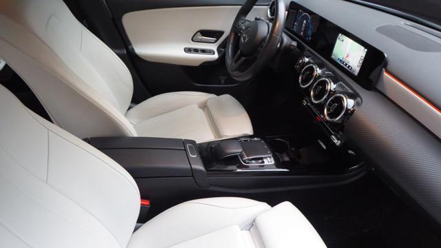 MERCEDES-BENZ A 180 d Automatic Business