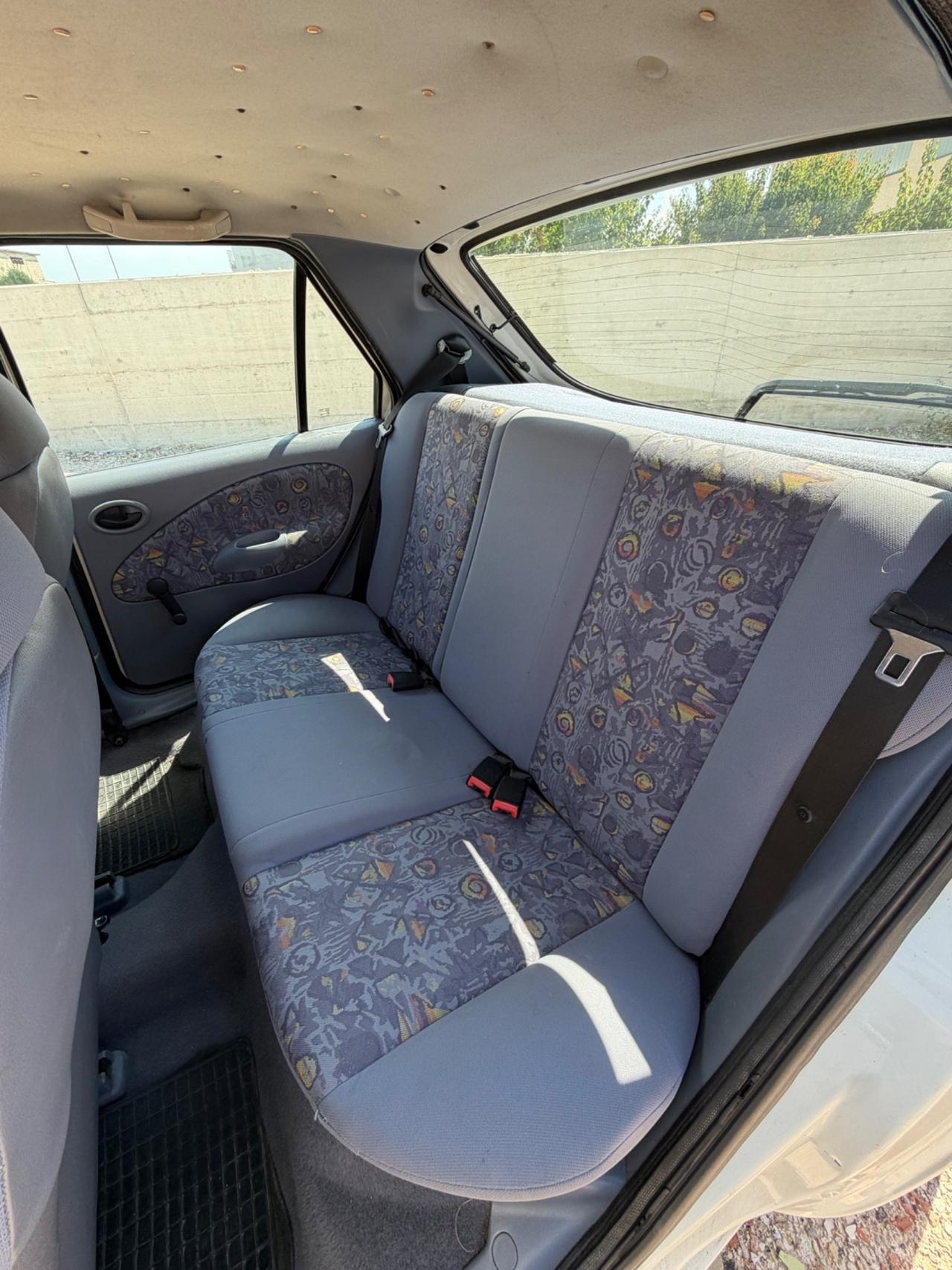 Ford Fiesta 1.2i 16V cat 3 porte Techno