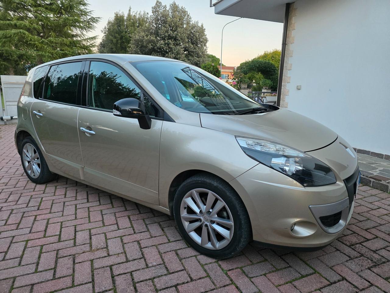Renault Scenic Scénic X-Mod 1.5 dCi 110CV Attractive