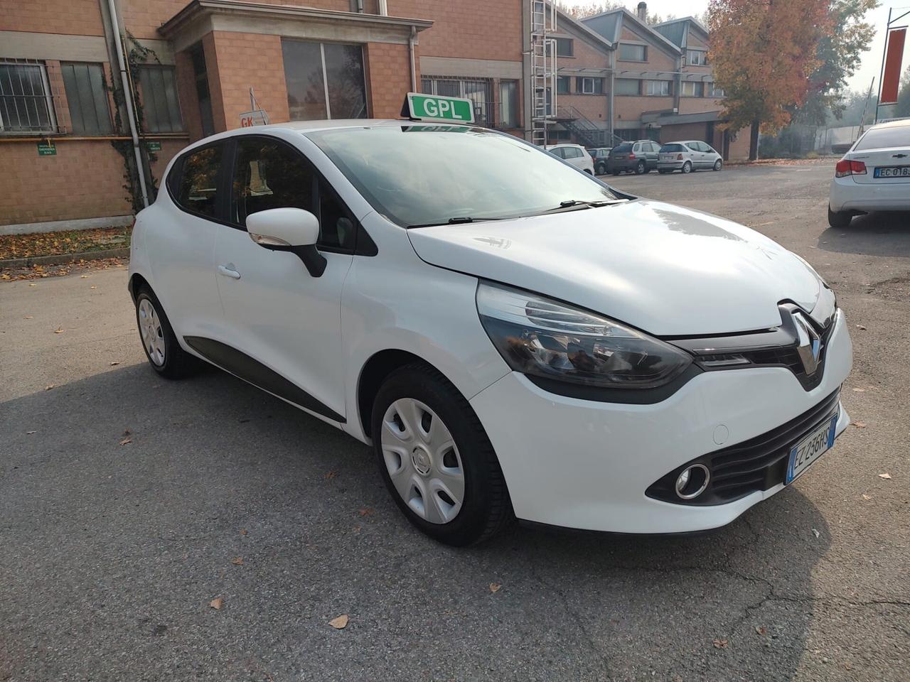 Renault Clio 1.2 75CV GPL 5 porte Wave, EURO 5B, CON SCADENZA 2035. OK NEOPATENTATI, GARANZIA L.12 MESI