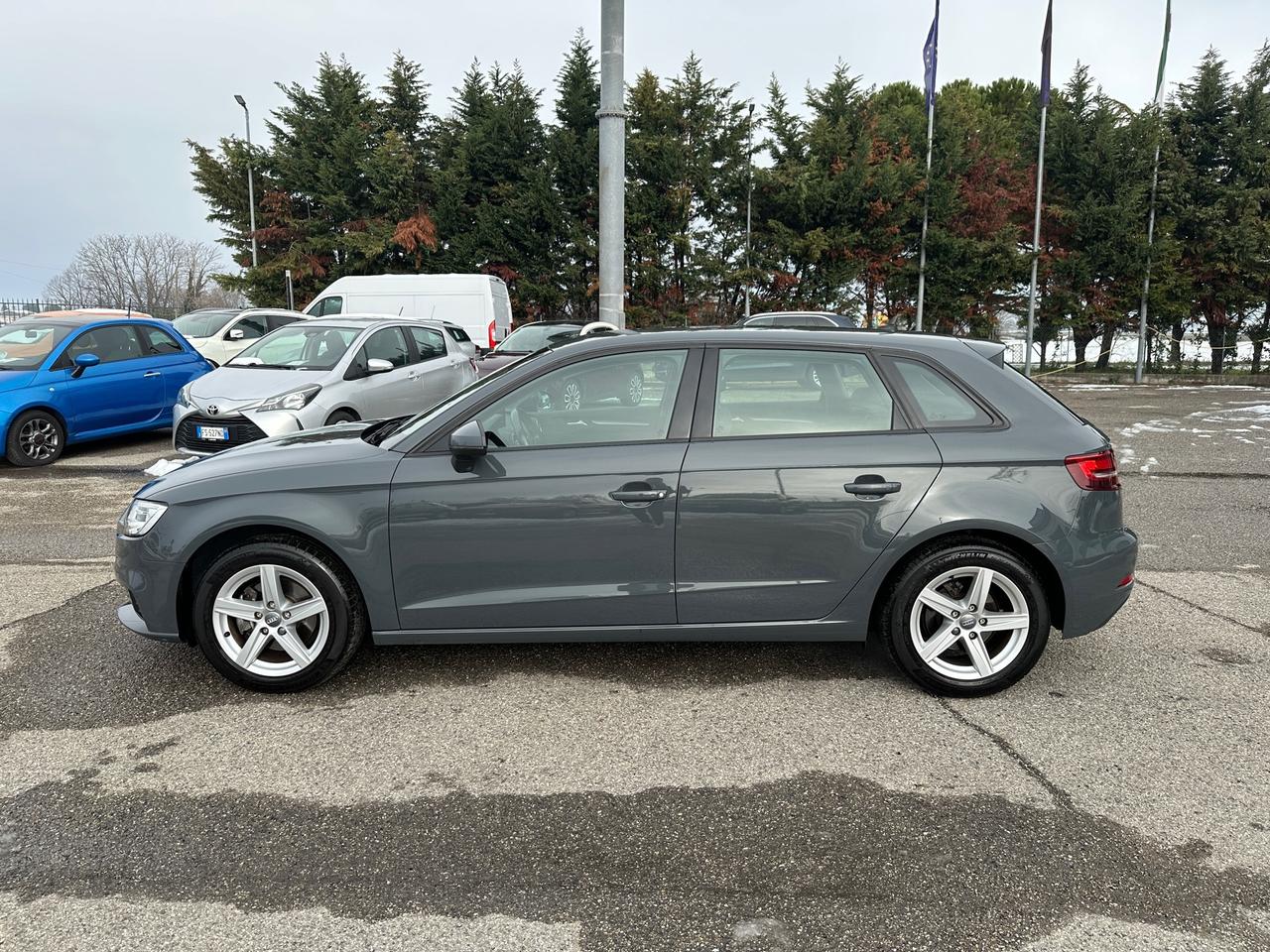 Audi A3 SPB 1.5 S-tron S-tronic Business - 2020