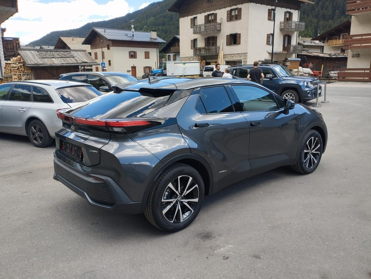 Toyota C-HR 2.0 Hybrid E-CVT Trend