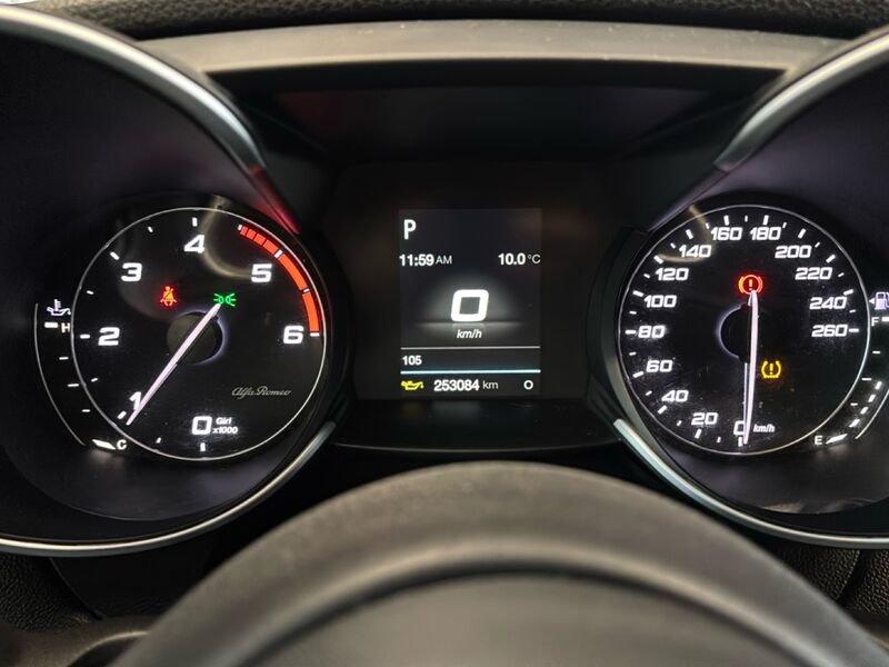 Alfa Romeo Giulia Giulia 2.2 Turbodiesel 150 CV AT8 Business