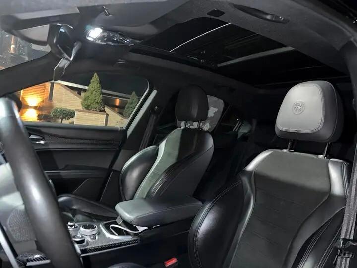 Alfa Romeo Stelvio 2.0 Turbo 280 CV AT8 Q4 Ti