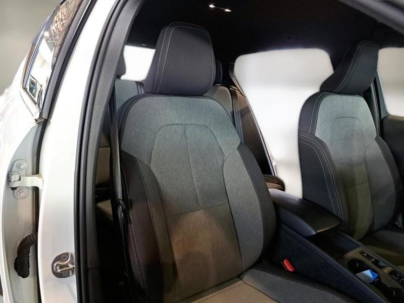 VOLVO XC40 T4 RECHARGE PLUG-IN AUTO CORE SUV