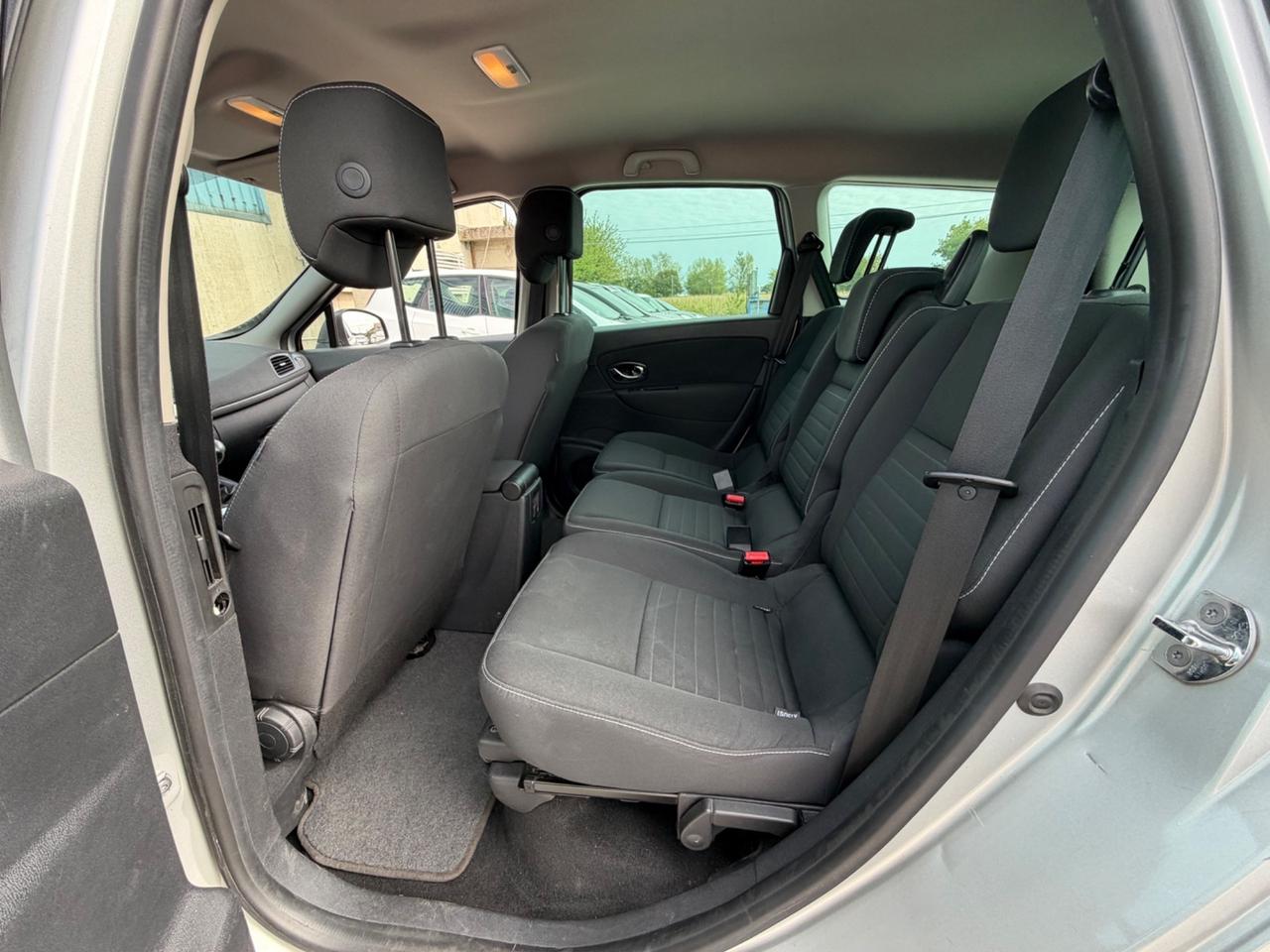 Renault Scenic Scénic dCi 110 CV 7 POSTI