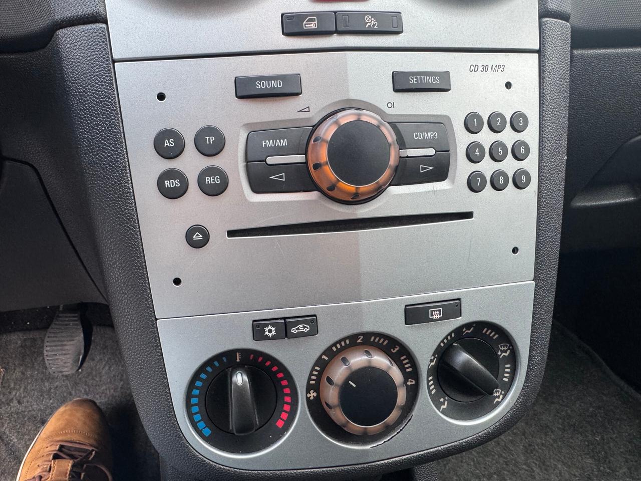 Opel Corsa 1.2 5 porte Cosmo 12/2011