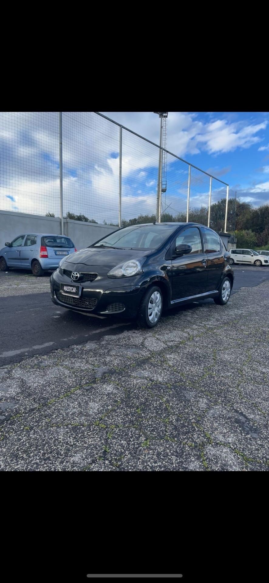 Toyota Aygo 1.0 12V VVT-i 5 porte Lounge Connect MMT