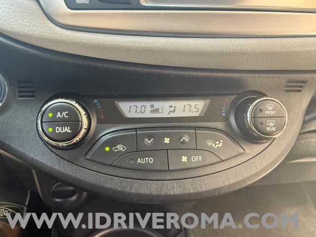 TOYOTA Yaris 1.5 Hybrid 5 porte Lounge "NEOPATENTATI"