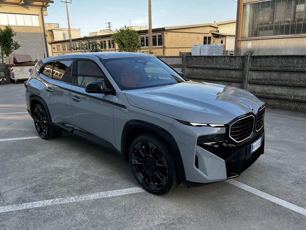 BMW XM 4.4 Label RED Steptronic