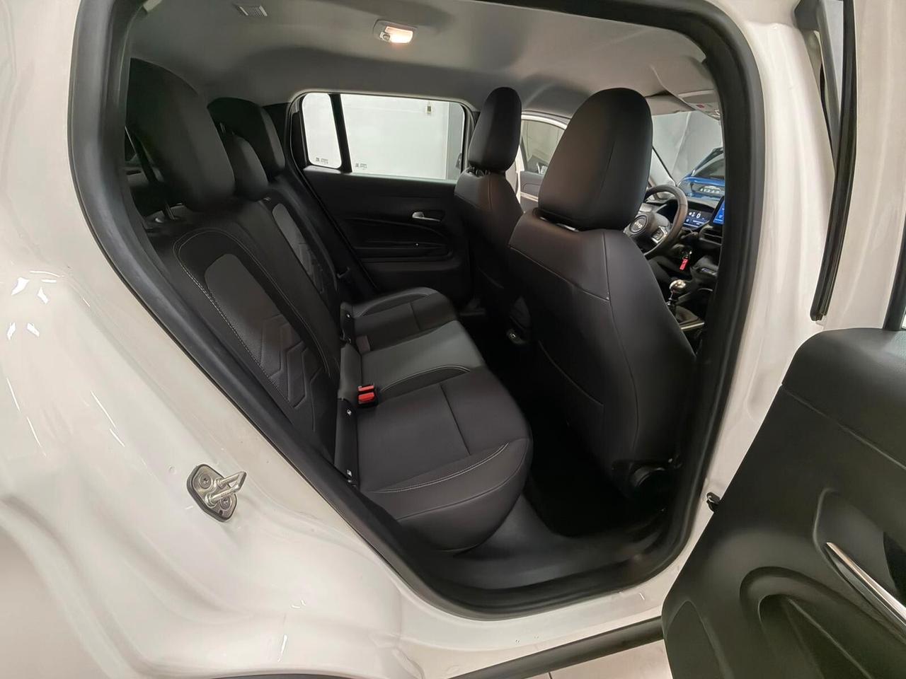 Jeep Avenger 1.2 Turbo 100 CV Altitude a 220 al mese