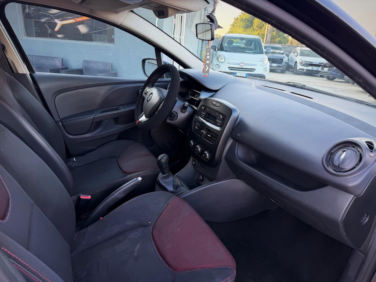 Renault Clio 1.2 75CV GPL 5 porte Live Garanzia 12 Mesi