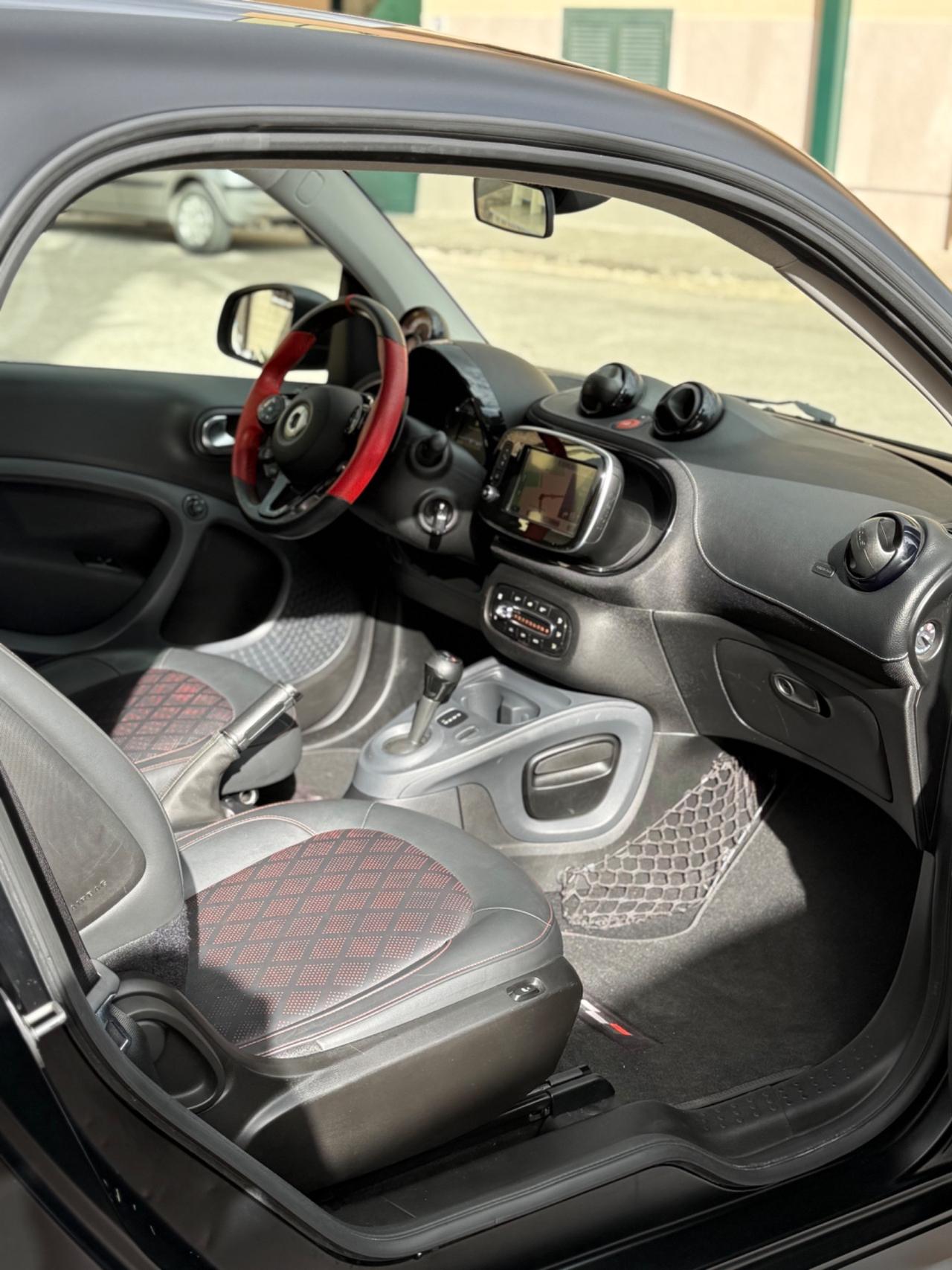 Smart ForTwo 90 0.9 Turbo twinamic Pure Black