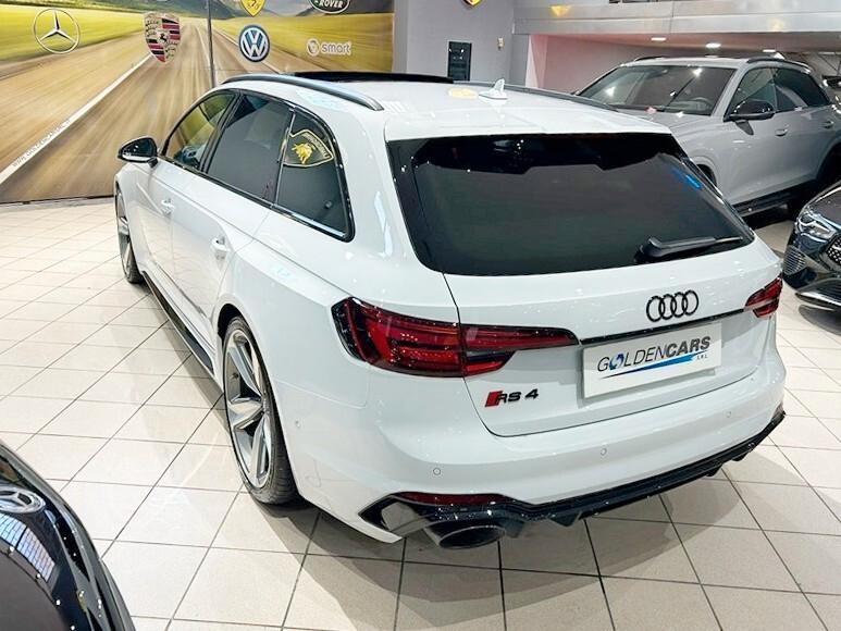 Audi RS 4 Avant