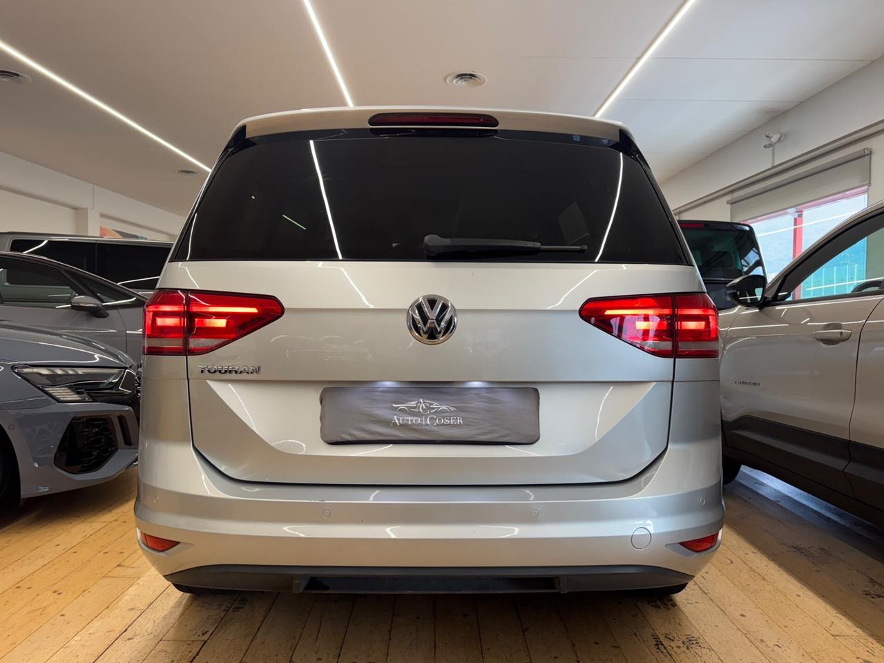 Volkswagen Touran 7 POSTI DSG Highline BlueMotion Tech.