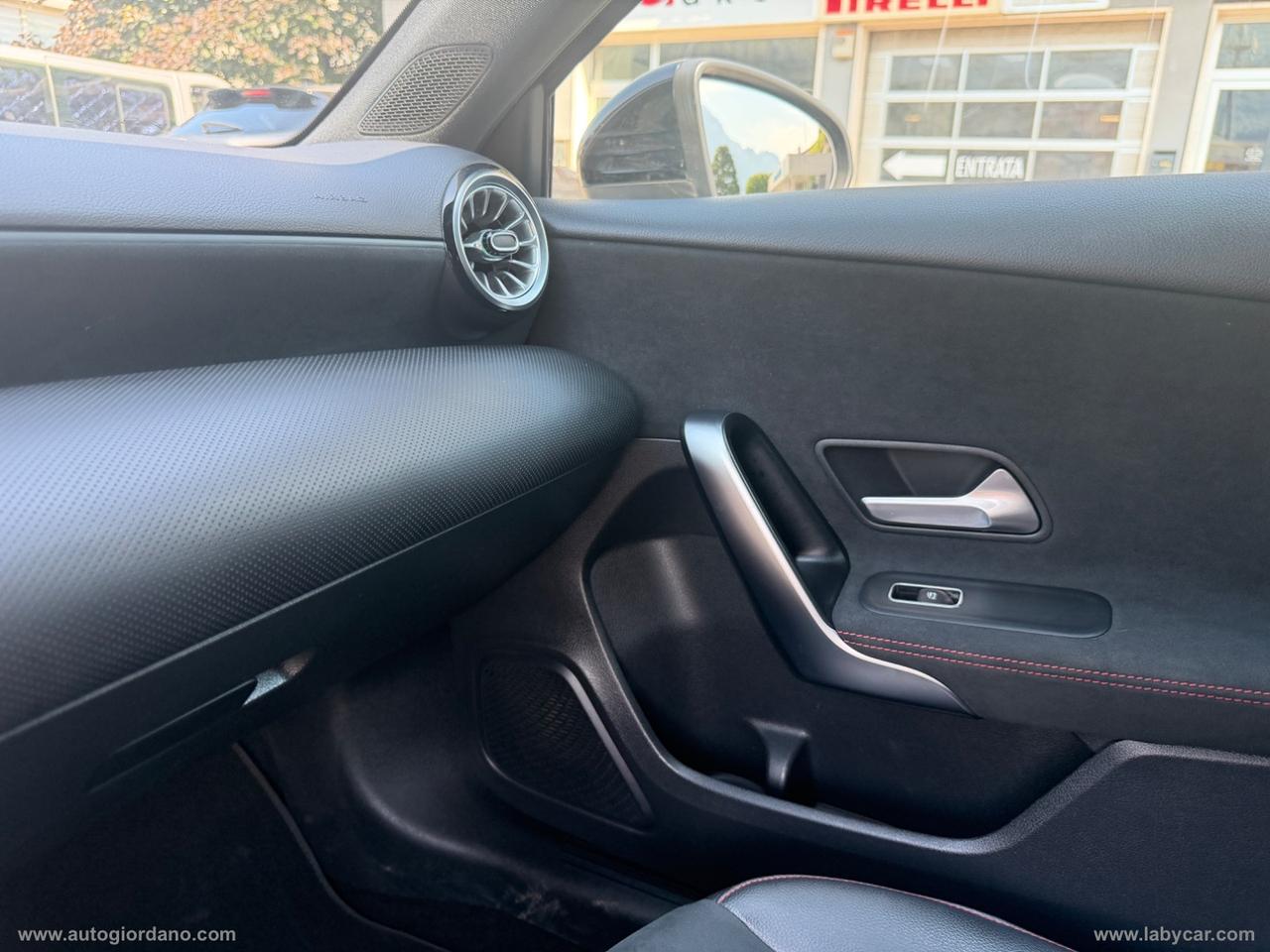 MERCEDES-BENZ A 160 Premium AMG LINE