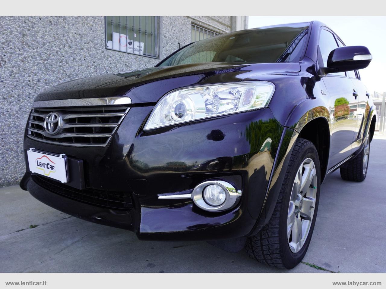 TOYOTA RAV4 Crossover 2.2 D-Cat A/T 150CV Exec.