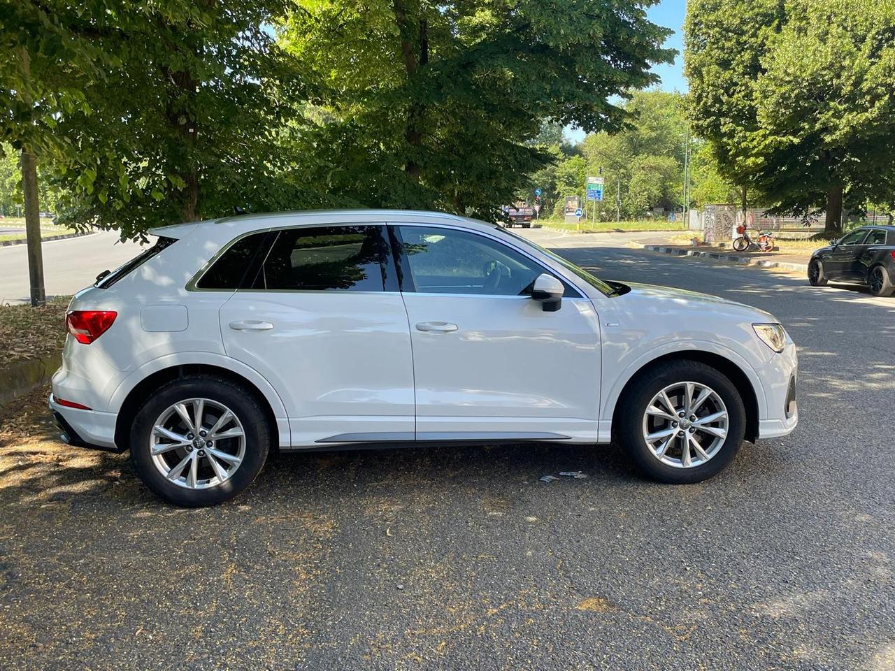 Audi Q3 S Line 1.5 35 TFSI #11556