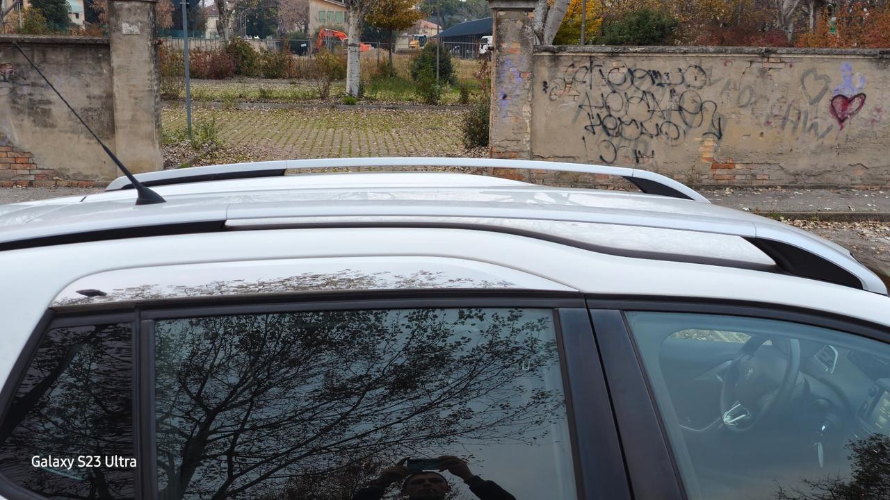 Suv PEUGEOT 2008 EURO 6B OK NEOPATENTATI GARANZIA 12 MESI