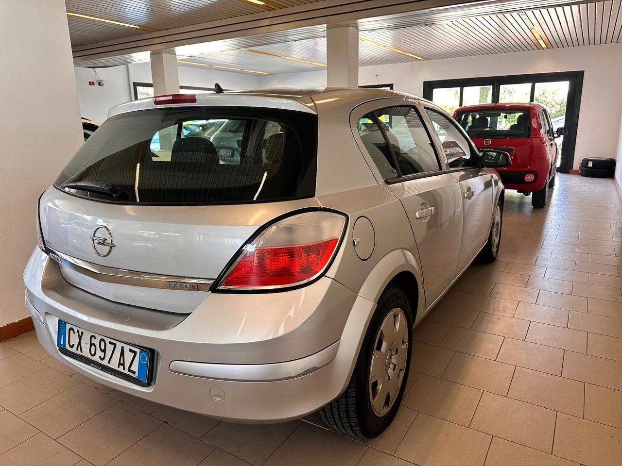 Opel Astra 1.7 CDTI 101CV 5 porte Cosmo