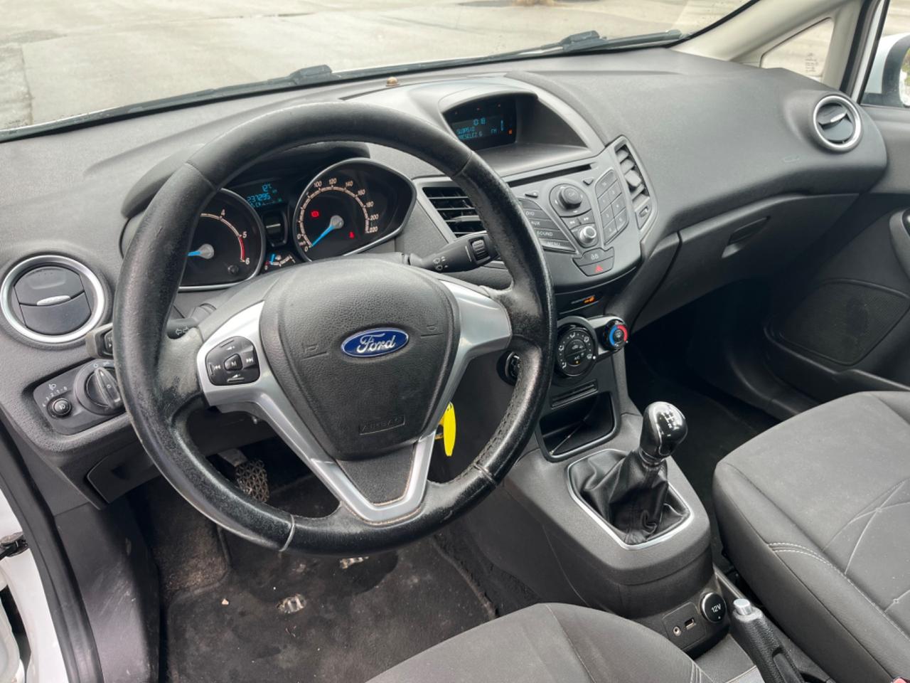 Ford Fiesta 1.5 TDCi 75CV 5 porte Titanium