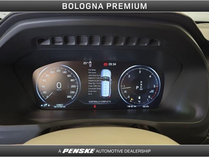 Volvo XC90 B5 (d) AWD Geartronic 7 posti Inscription